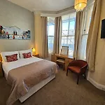 Rivelyn Hotel Bar & Restaurant