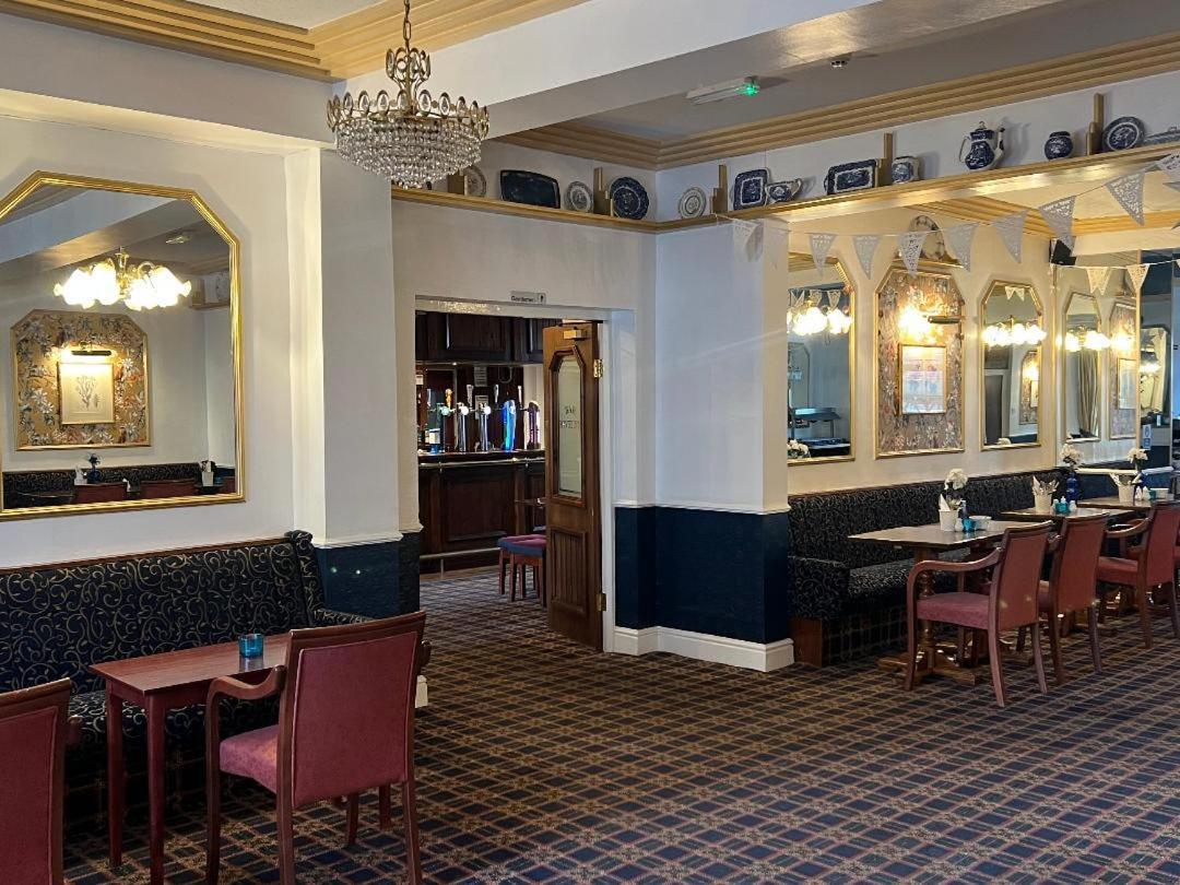 Rivelyn Bar & Restaurant Hotel 3*