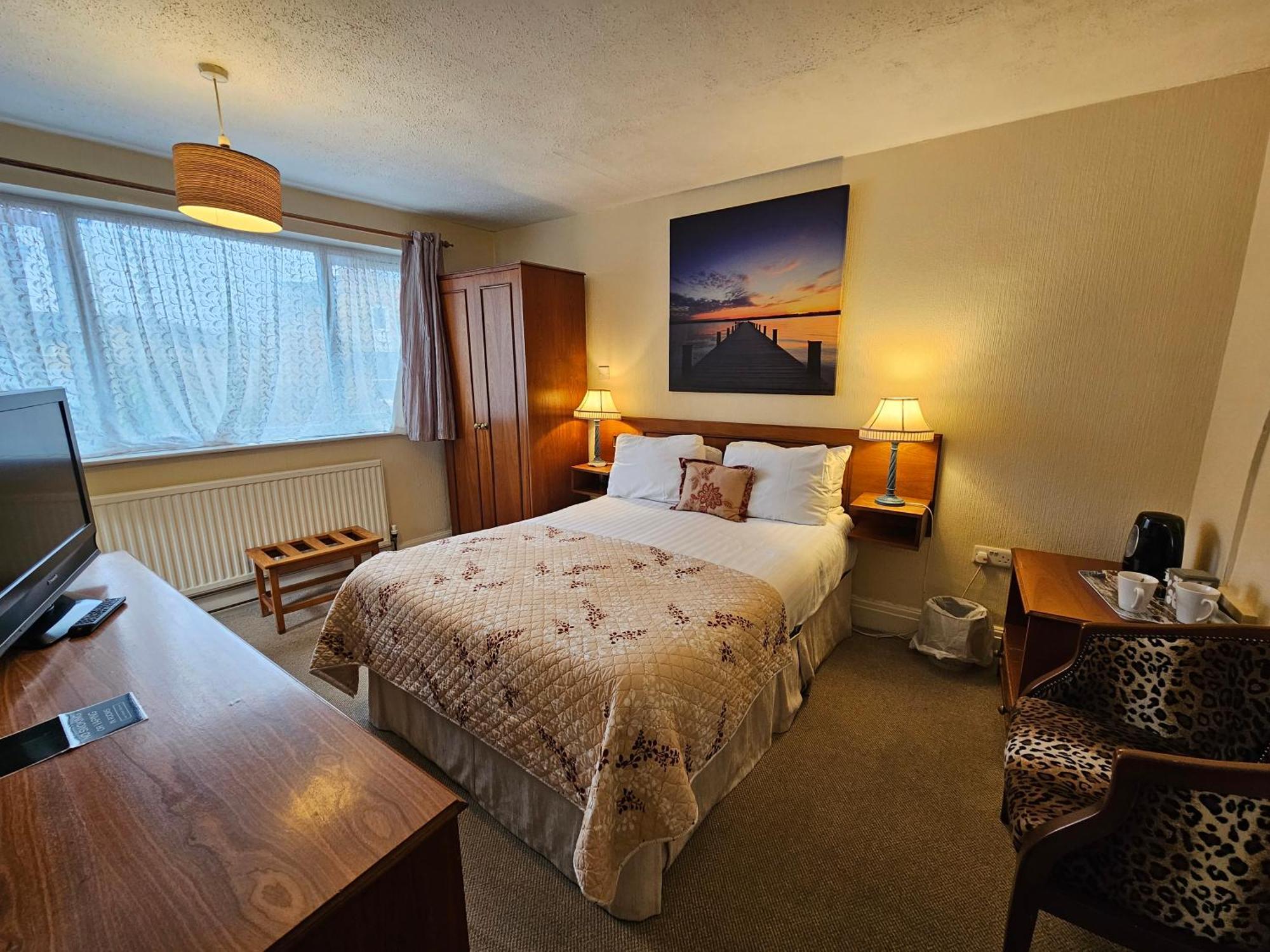 Rivelyn Bar & Restaurant 3* Scarborough