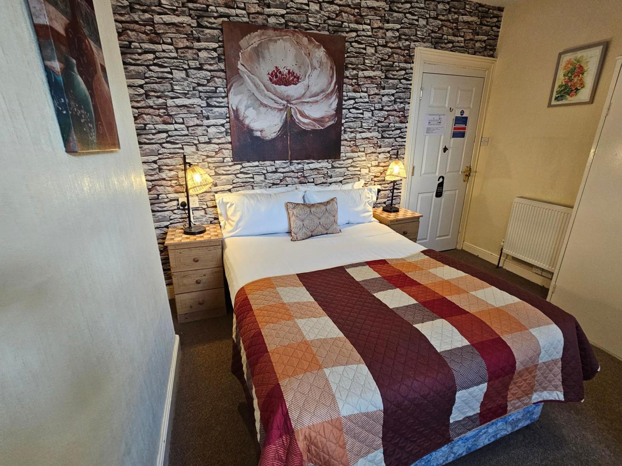 Rivelyn Bar & Restaurant 3* Scarborough