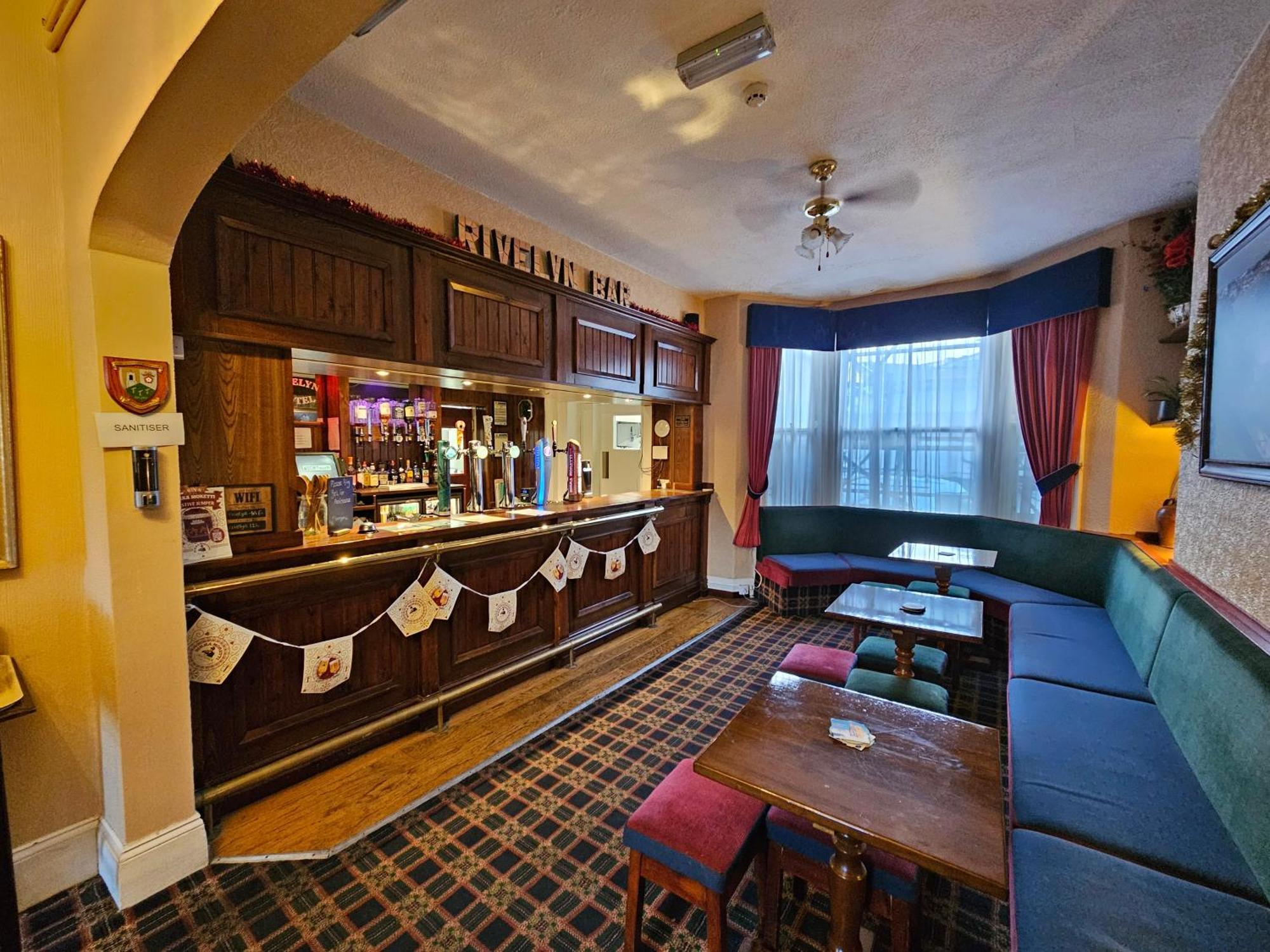 Hotel Rivelyn Bar & Restaurant 3*
